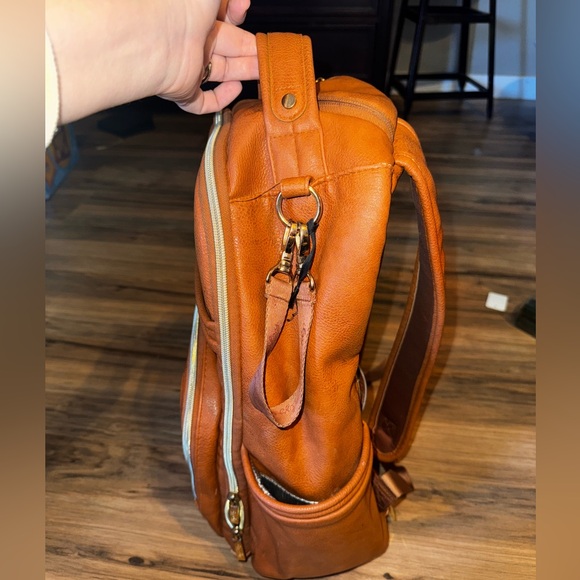 Itsy Ritzy Cognac Boss plus diaper bag used - Picture 10 of 12